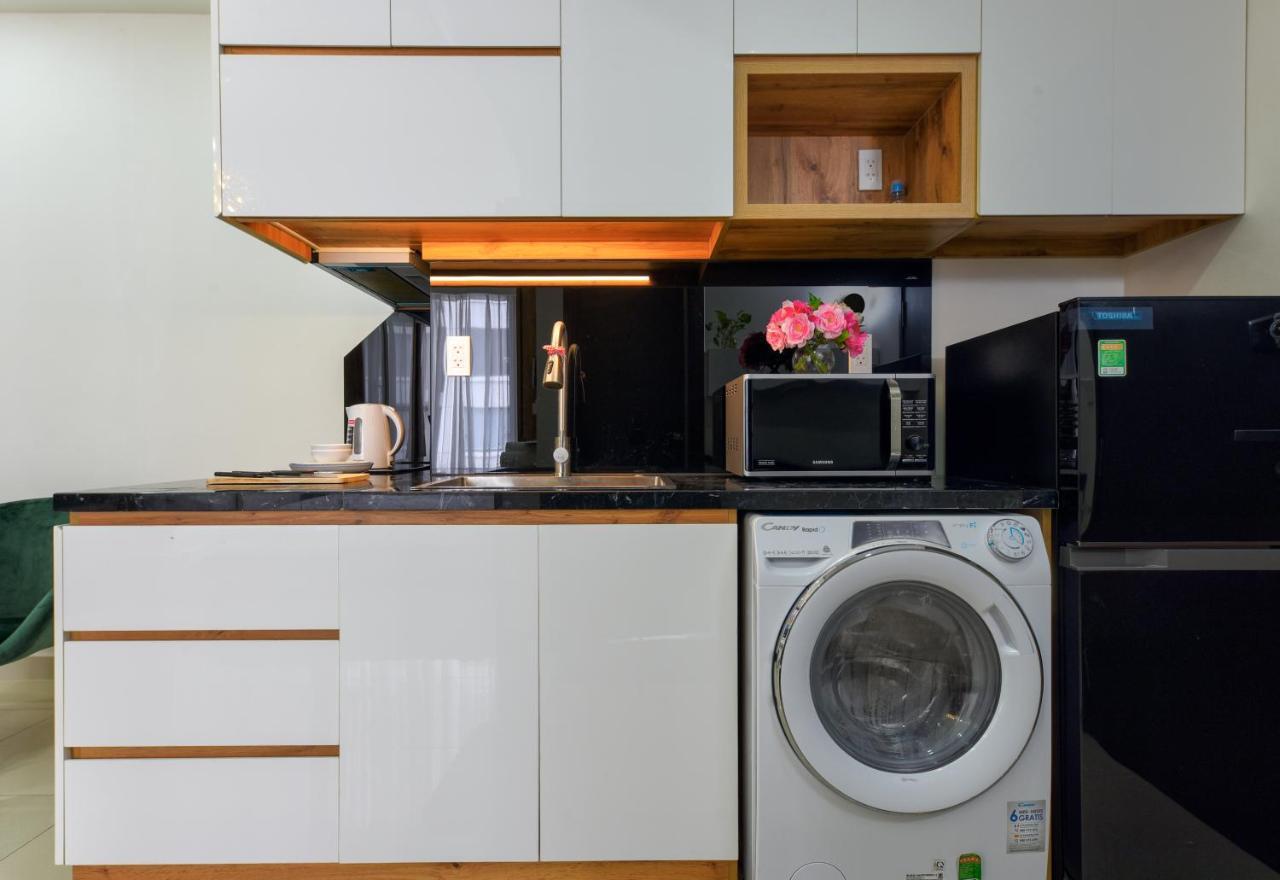 S Lux Apartment Хошимин Екстериор снимка