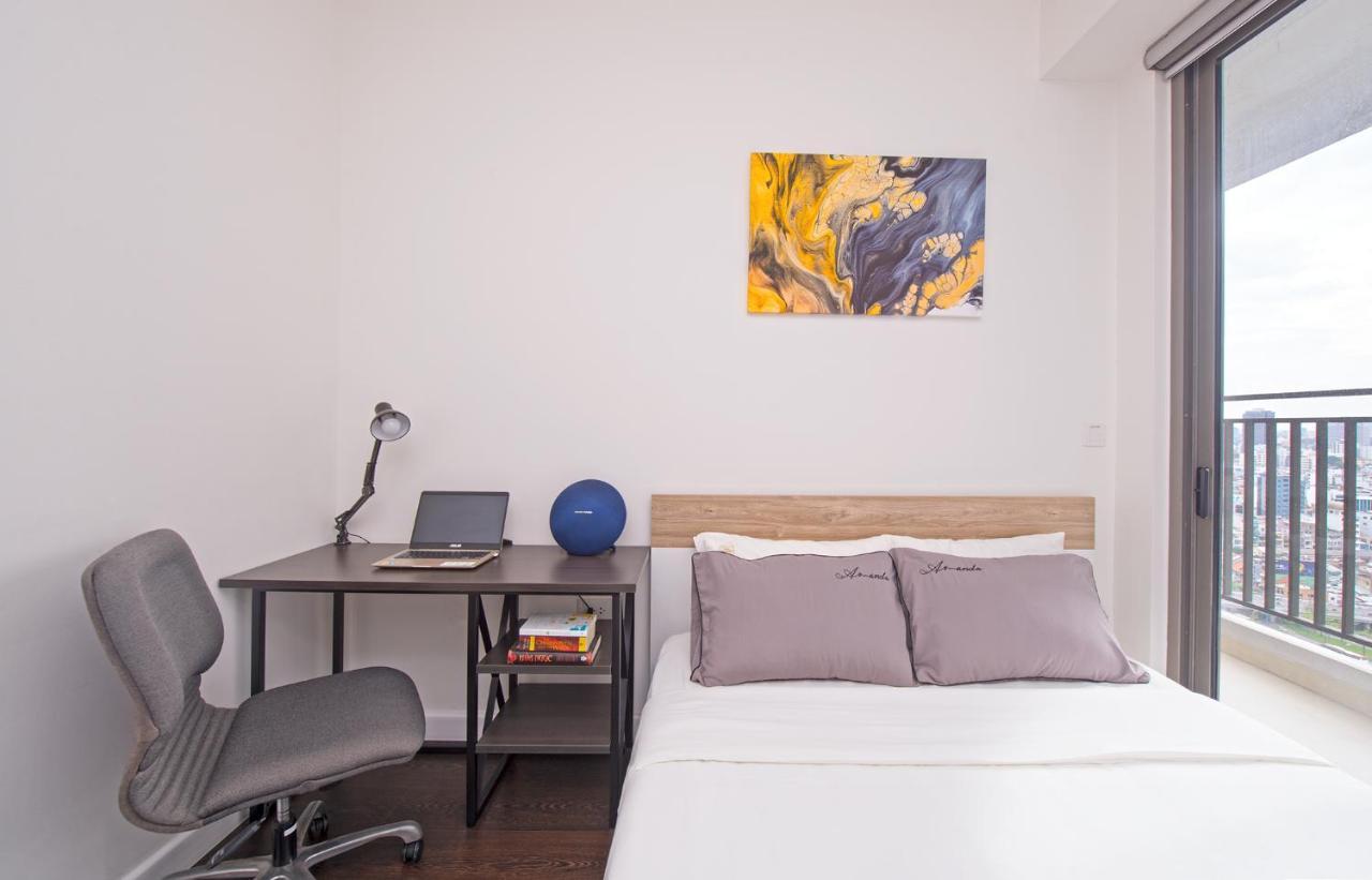 S Lux Apartment Хошимин Екстериор снимка
