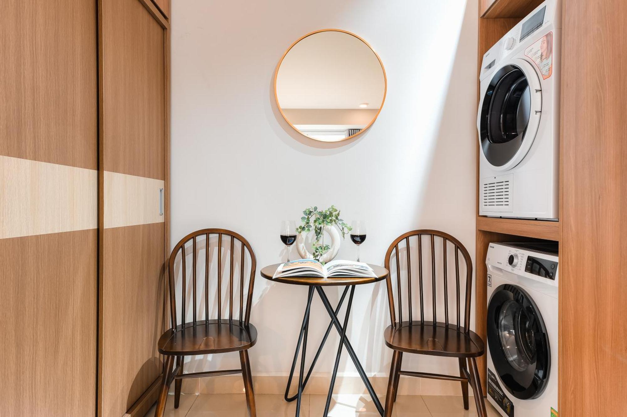 S Lux Apartment Хошимин Екстериор снимка
